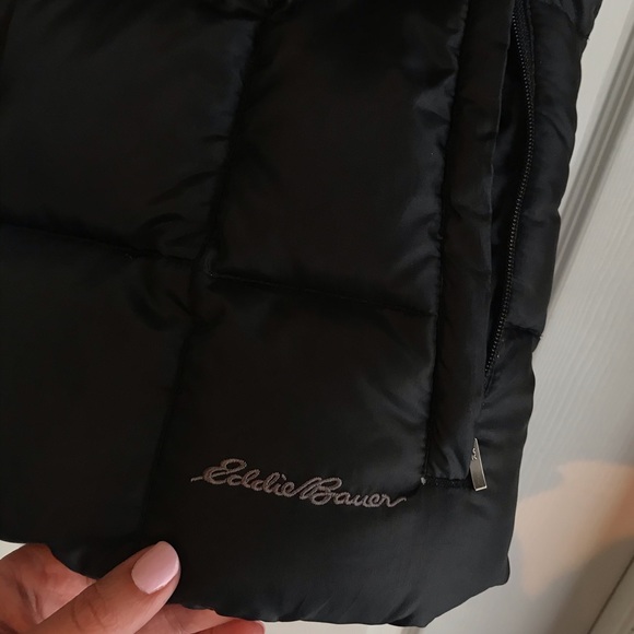 Eddie Bauer Premium Quality Goose Down Vest - Picture 2 of 6